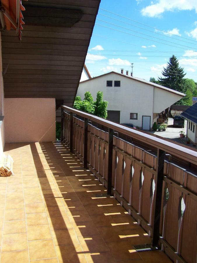 Bea'S Monteurzimmer Seckach Eksteriør billede